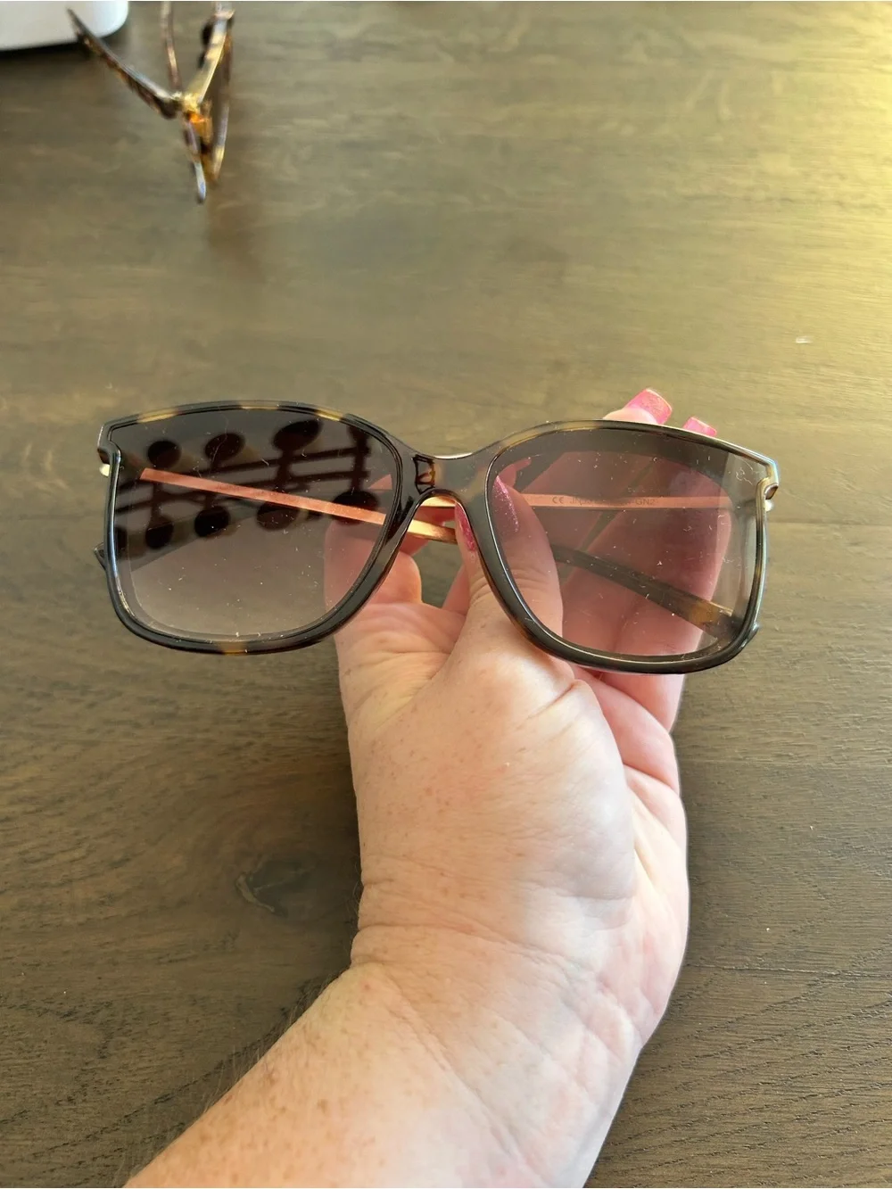 Jones New York tortoise good sunglasses